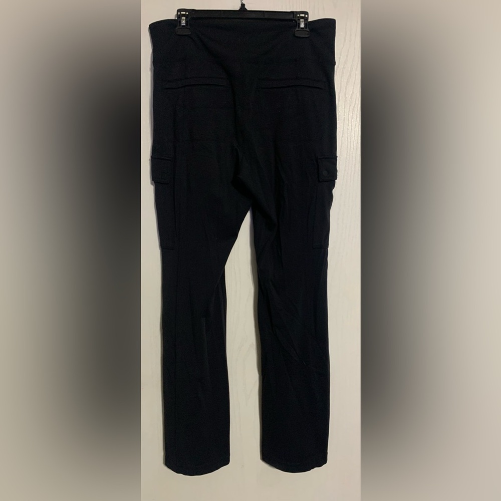 ATHLETA delancy straight cargo pants in black - Picture 4 of 5